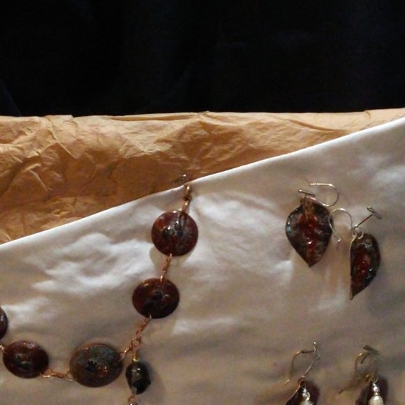 CCLHMHLLC Torch Fired/Fused Glass Jewellery Bracelet/Earring Set - Picture 3 of 4